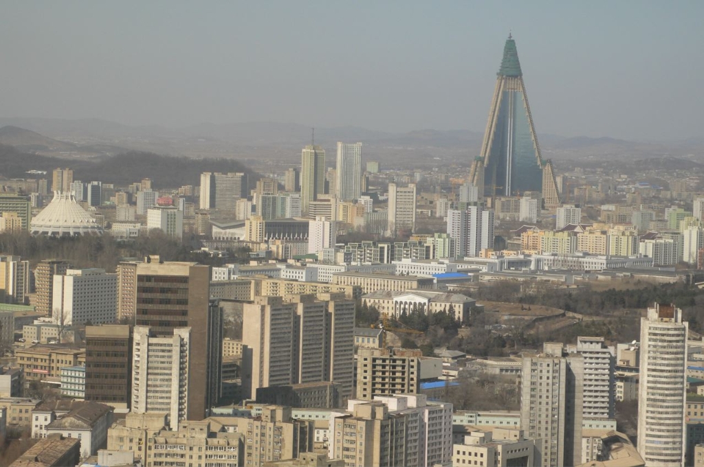 ryugyong-feb-2009.jpg